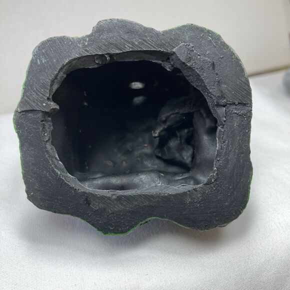 Top Fin Small Treasure Chest Aquarium Decoration Open w/ pearls, coins, weapons - Picture 5 of 10